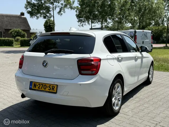 BMW 1 Serie 116i Business+, Automaat, 5 deurs 2012 Benzine 4