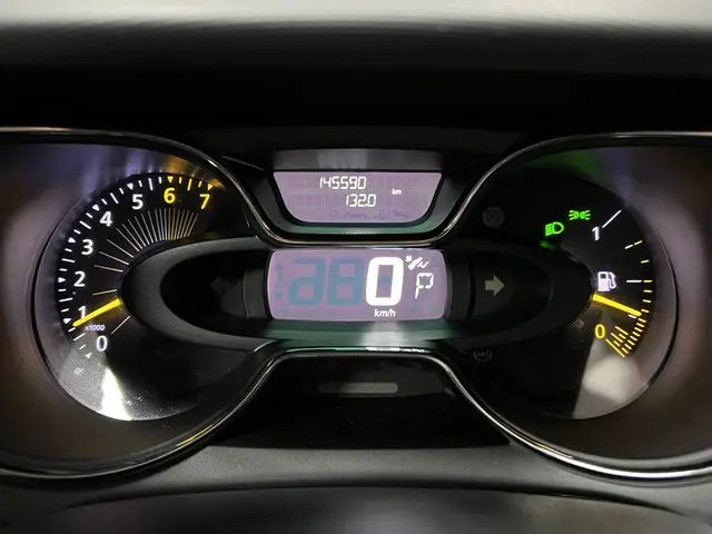 Renault Captur 1.2 TCe Helly Hansen 2015 Benzine 7