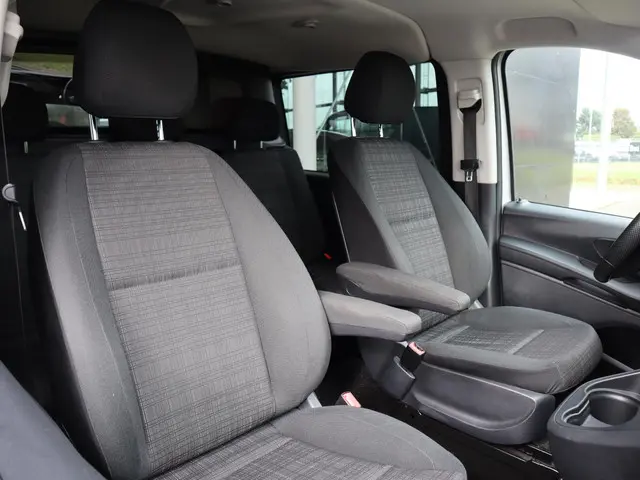 Mercedes-Benz Vito 116 CDI LANG DC AUT. 2019 Diesel 16