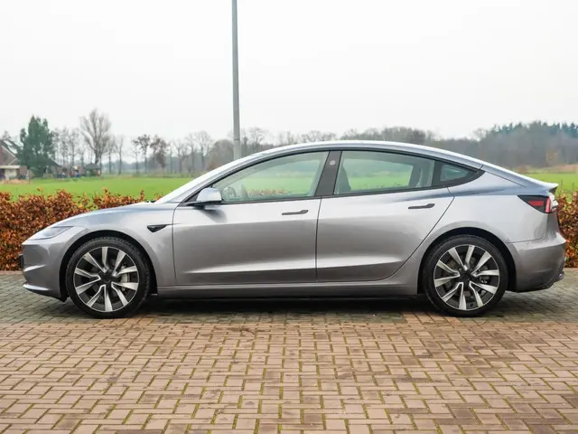 Tesla Model 3 RWD 60 kWh 2024 Elektrisch 4