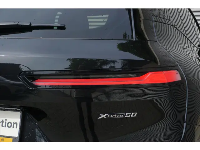 BMW iX xDrive50 2023 Elektrisch 25