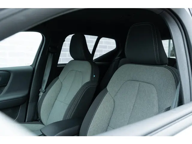 Volvo XC40 B4 197 pk Core 2023 Benzine 6