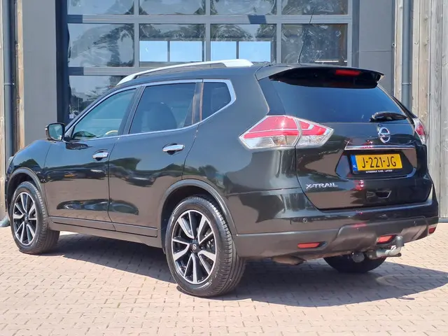 Nissan X-Trail 1.6 DIG-T Tekna 7p. 2017 Benzine 3