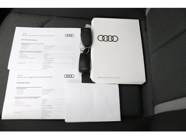 Audi Q2 30 TFSI epic 2020 Benzine 12