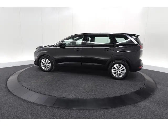 Peugeot 5008 PureTech 130 EAT8 Active Pack 2023 Benzine 74
