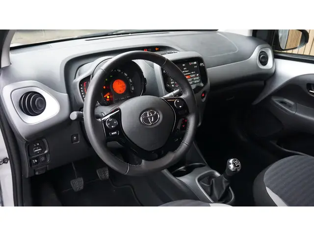 Toyota Aygo 1.0 VVT-i 72pk x-joy 5Drs 2020 Benzine 11
