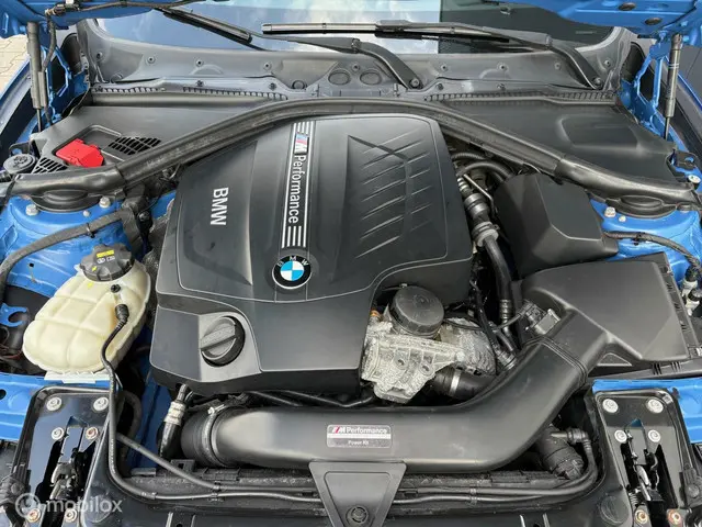 BMW 4 Serie Coupé 435i High Executive 2015 Benzine 25