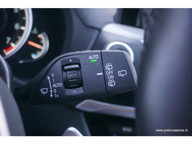 BMW X3 xDrive20i High Executive 2019 Benzine 24