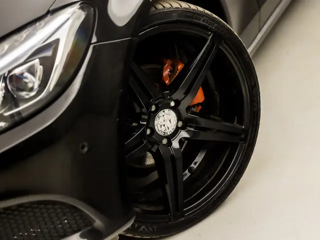 Mercedes-Benz C-Klasse 180 AMG Edition 1 2015 Benzine 12