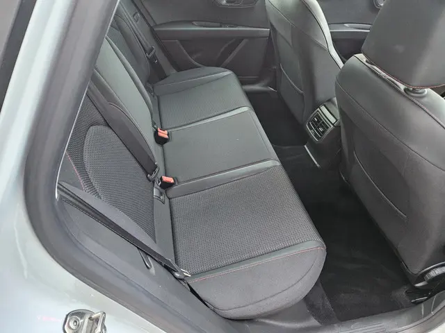 SEAT Leon 1.4 EcoTSI FR Connect 2016 Benzine 11