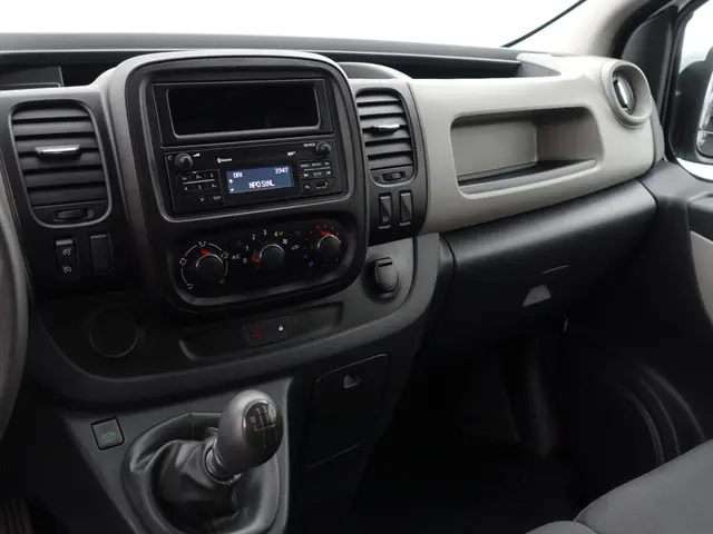 Renault Trafic 1.6 dCi Euro 6 T29 L2 Luxe- 2017 Diesel 6