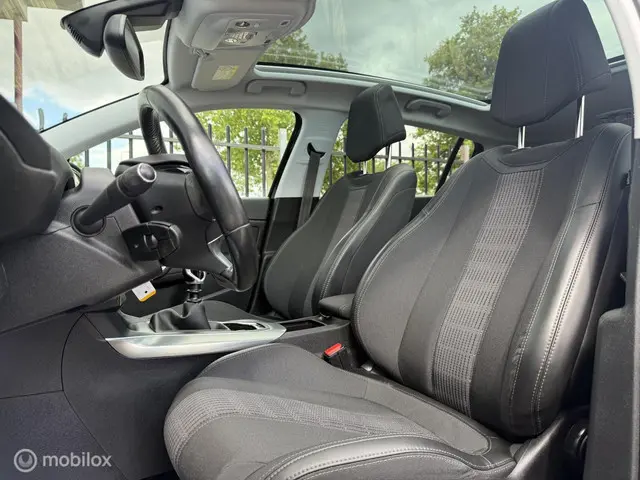 Peugeot 308 1.2|Pano|Carplay|Cruise 2017 Benzine 8