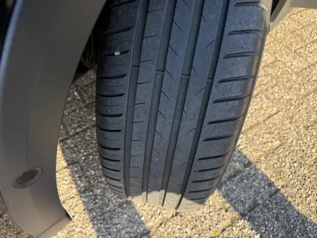 SEAT Arona 1.0 TSI FR Business Connect 2023 Benzine 10