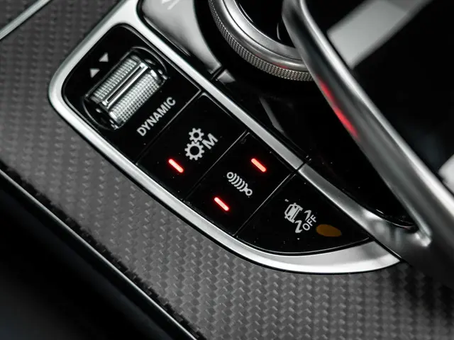 Mercedes-Benz C-Klasse Cabrio AMG 63 S 2022 Benzine 42