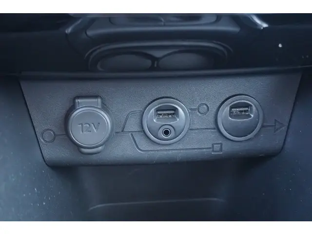 Peugeot 2008 1.2 VTi Allure 2014 Benzine 17