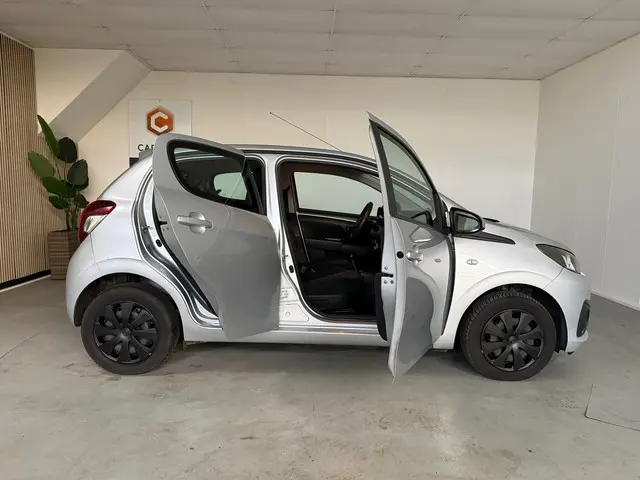 Peugeot 108 1.0 e-VTi Active Black Airco 2015 Benzine 9