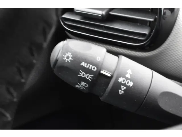 Citroën C4 Cactus PureTech 110 EAT6 Shine 2019 Benzine 17