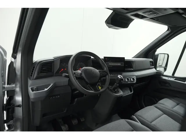 Renault Master T35 2.0 dCi 150 L2H2 Extra 2024 Diesel 3