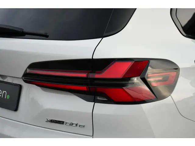 BMW X5 xDrive50e M-Sport 2023 Hybride Benzine 56