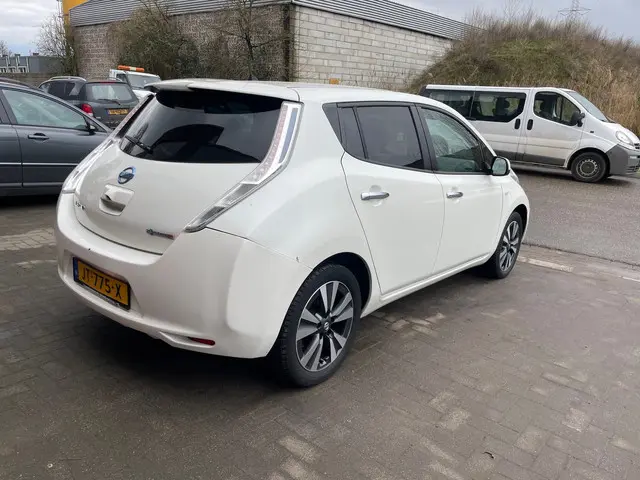Nissan Leaf Tekna 30 kWh 2016 Elektrisch 18