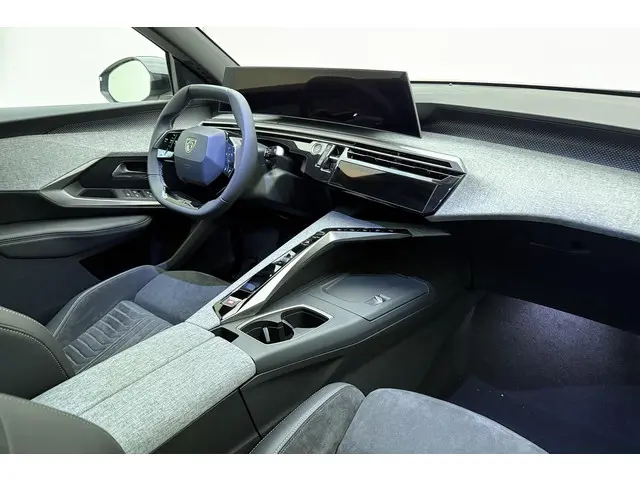 Peugeot 3008 1.2 Hybrid 136 GT 2025 Hybride Benzine 16