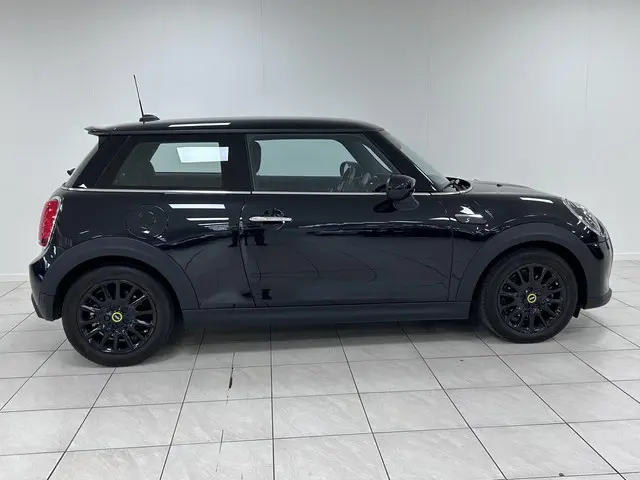 MINI Electric Mini Essential 33 kWh 2023 Elektrisch 15