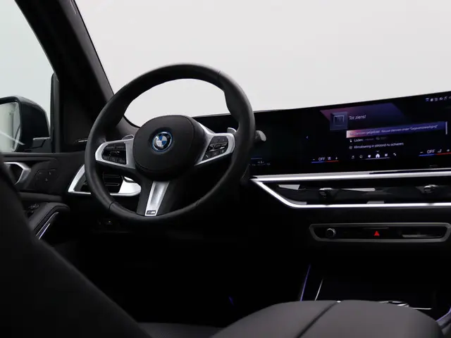 BMW X5 xDrive50e 2024 Hybride Benzine 48