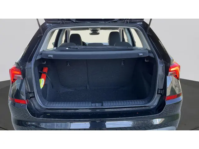 Škoda Kamiq 1.0 TSI Business Edition 2023 Benzine 12