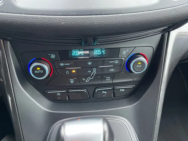 Ford C-MAX 1.5 Titanium 2018 Benzine 16