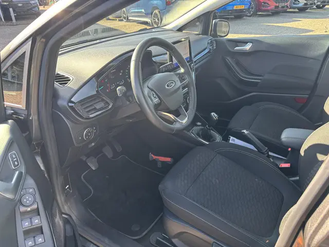 Ford Fiesta 1.0 EcoBoost Hybrid Titanium 2022 Benzine 9