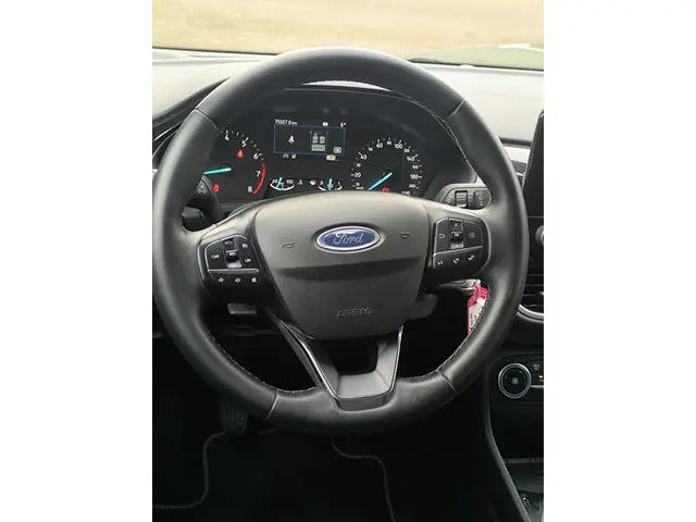 Ford Fiesta 1.0 EcoBoost Hybrid Titanium 2022 Benzine 27