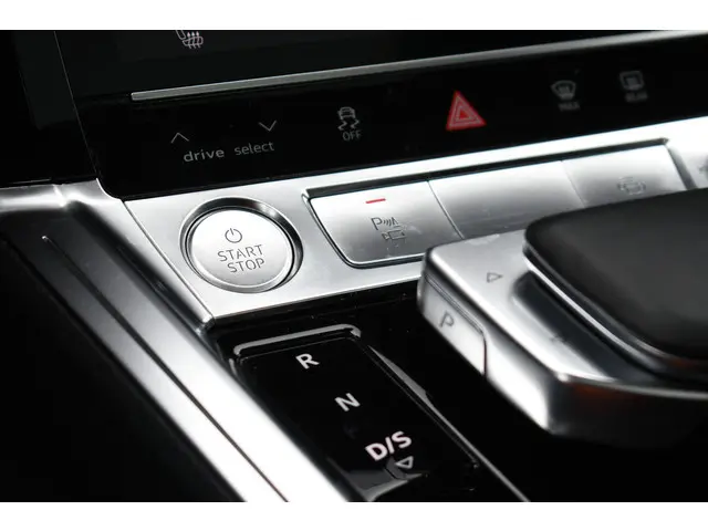 Audi e-tron 55 quattro S-Edition 2019 Elektrisch 83