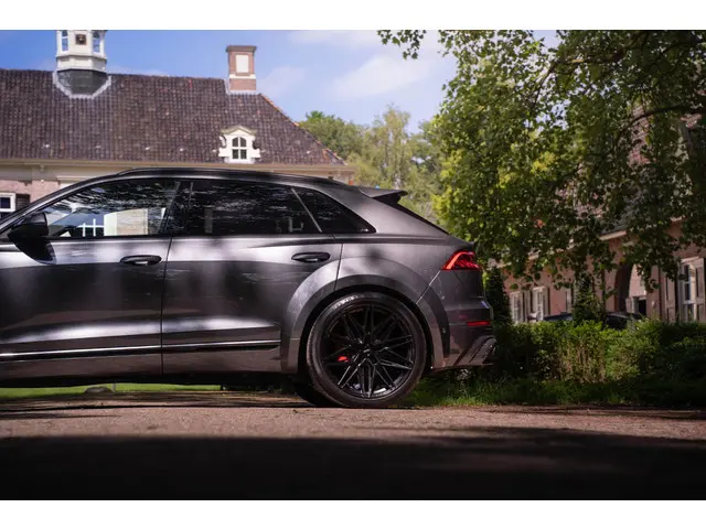 Audi Q8 55 TFSI quattro 2019 Benzine 35