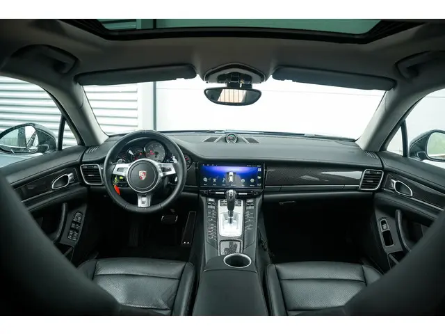 Porsche Panamera 3.0 S Hybrid 2012 Benzine 2