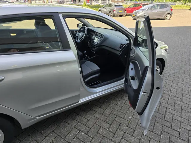 Hyundai i20 1.0 VERKOCHT 2018 Benzine 8