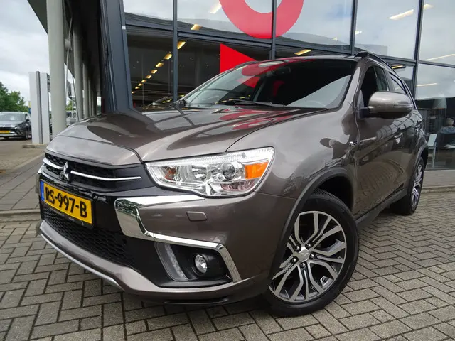 Mitsubishi ASX 2