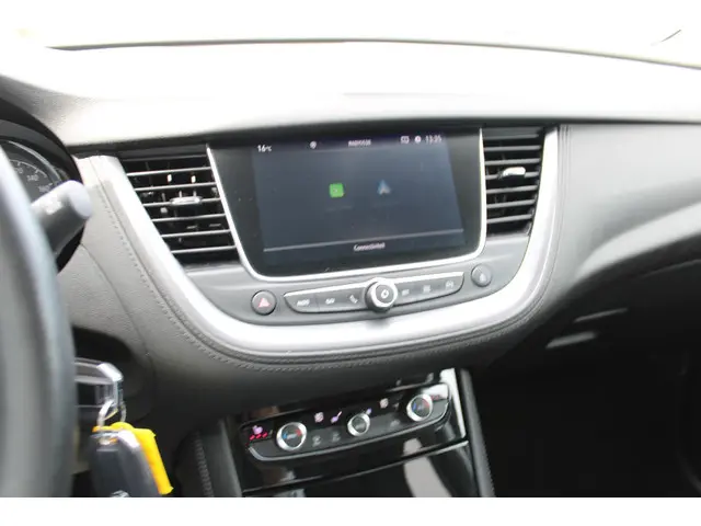 Opel Grandland X 1.2T 130 INNOVATION 2019 Benzine 24