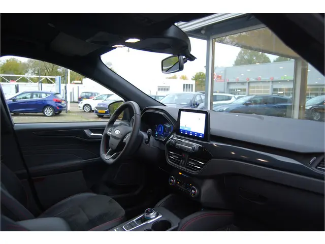 Ford Kuga 2.5 PHEV ST-Line X 2022 Hybride Benzine 34