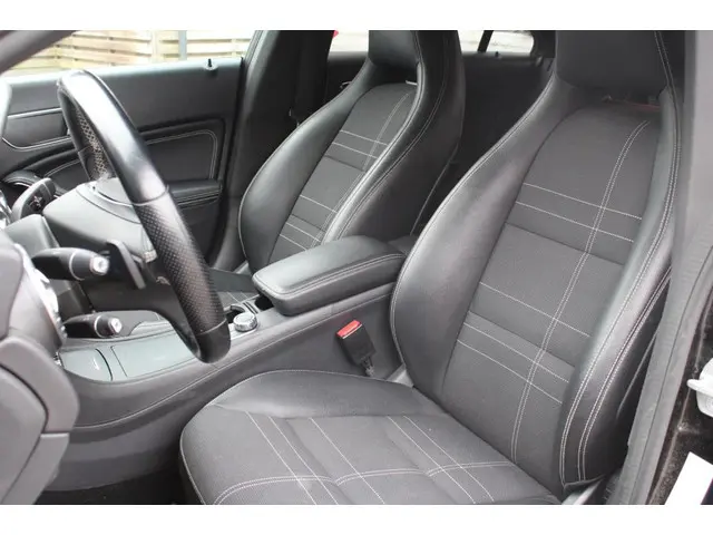 Mercedes-Benz CLA 180 Ambition 2013 Benzine 10