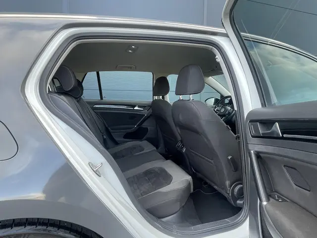 Volkswagen Golf 1.6 TDI Highline Business R 2017 Diesel 17