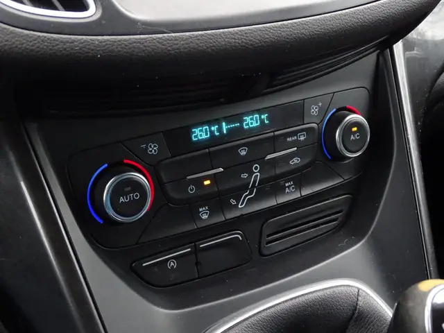 Ford C-MAX 1.0 Ambiente navi LM 1e eigenaar 2015 Benzine 13