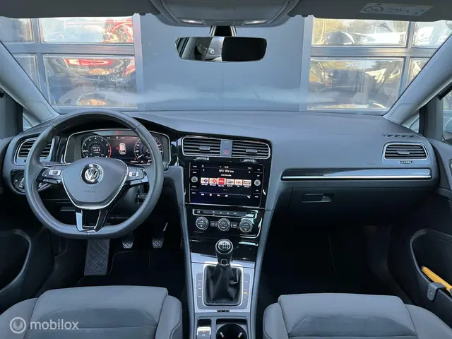 Volkswagen Golf 1.0 TSI Highline R-line 2018 Benzine 10