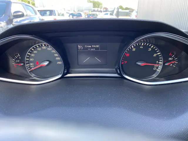 Peugeot 308 SW 1.2 e-THP Première 2014 Benzine 19