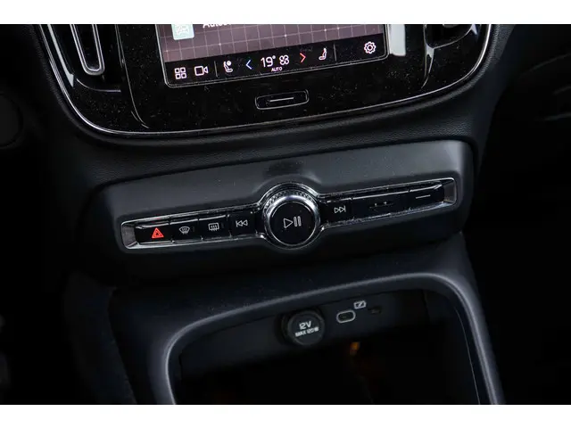 Volvo XC40 Recharge Plus 70 kWh 2022 Elektrisch 22