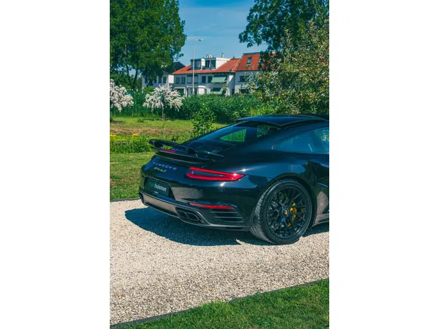 Porsche 911 3.8 Turbo S 2016 Benzine 123