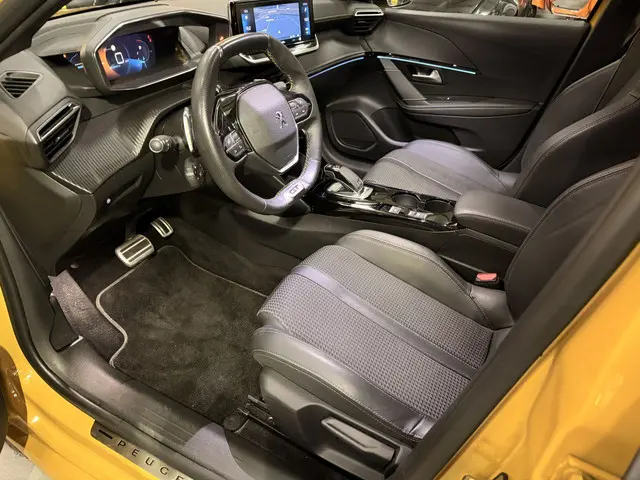 Peugeot 208 1.2 GT 130 Automaat 2021 Benzine 7