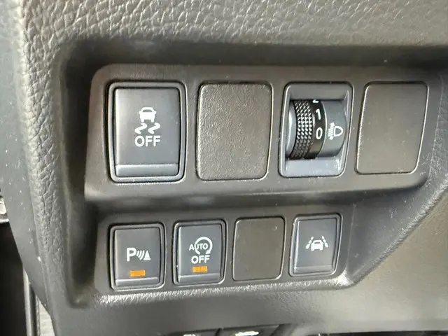 Nissan QASHQAI 1.2 Connect Edition 2014 Benzine 16