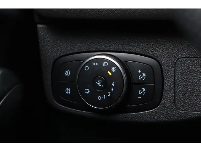 Ford Focus 1.0 EcoBoost Hybrid ST Line 2022 Benzine 8