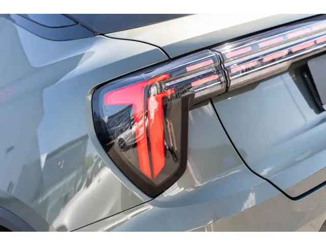 Lynk & Co 01 1.5 Core 2025 Hybride Benzine 27