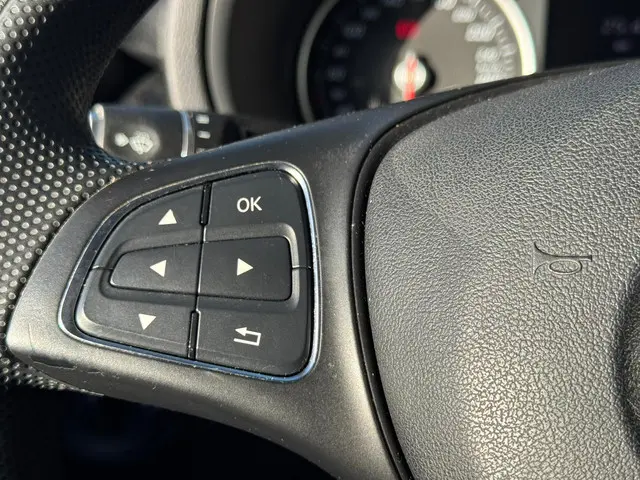 Mercedes-Benz B-Klasse 180 Ambition 2015 Benzine 30